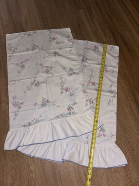 Vtg JC Penney Floral Ruffled Pillowcases Pink Blue Rose Shabby Chic Cottagecore